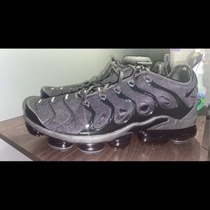 BRAND NEW* TRIPLE BLACK NIKE VAPOR MAX SIZE 13